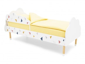 Кровать Stumpa Облако бортик, рисунок Треугольники желтый, синий, розовый в Кусе - kusa.mebel74.com | фото